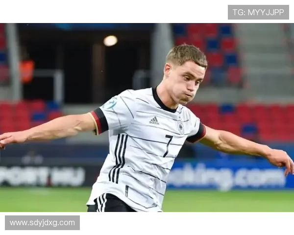 奥洛莫茨平洛桑巴特勒破门施图尔姆